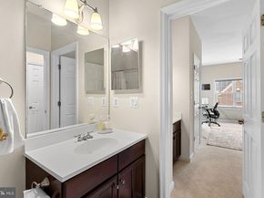 2467 Cypress Green Lane, Herndon VA 20171