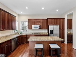 2467 Cypress Green Lane, Herndon VA 20171