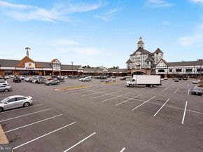 2467 Cypress Green Lane, Herndon VA 20171