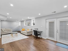 2467 Cypress Green Lane, Herndon VA 20171