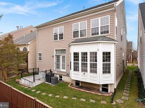 2467 Cypress Green Lane, Herndon VA 20171