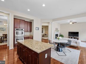2467 Cypress Green Lane, Herndon VA 20171