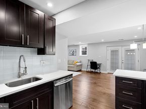 2467 Cypress Green Lane, Herndon VA 20171