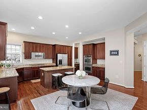 2467 Cypress Green Lane, Herndon VA 20171