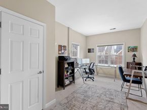 2467 Cypress Green Lane, Herndon VA 20171