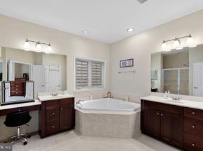 2467 Cypress Green Lane, Herndon VA 20171