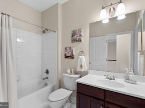 2467 Cypress Green Lane, Herndon VA 20171