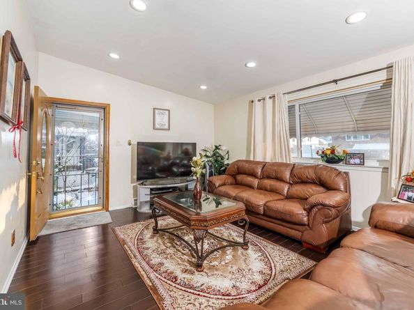 403 Regina Street, Philadelphia PA 19116