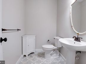 11913 Champion Lake Court, Herndon VA 20170