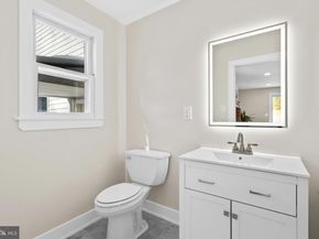 1717 Crestview Avenue, Willow Grove PA 19090