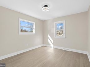 1717 Crestview Avenue, Willow Grove PA 19090