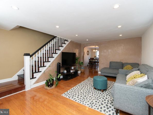 939 Fariston Drive, Drexel Hill PA 19026