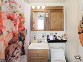 124 Catharine Street B, Philadelphia PA 19147