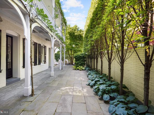 3313 O Street NW, Washington DC 20007