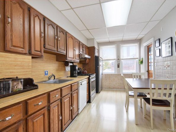 1087 Pierce Avenue, Bronx NY 10461