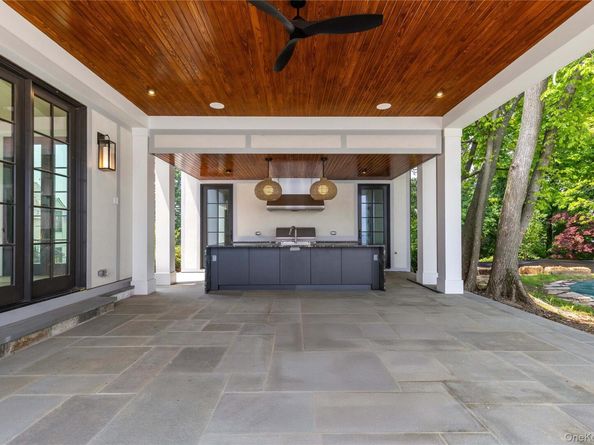 104 Premium Point Road, Mamaroneck NY 10801
