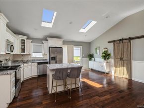 22 Hawthorne Street, Mount Sinai NY 11766