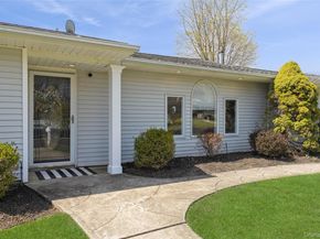 22 Hawthorne Street, Mount Sinai NY 11766