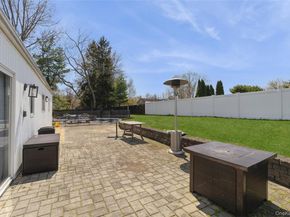 22 Hawthorne Street, Mount Sinai NY 11766
