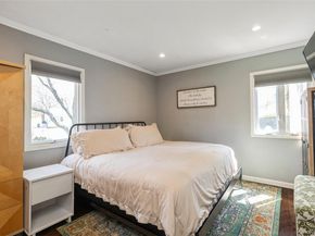 22 Hawthorne Street, Mount Sinai NY 11766