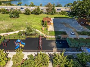 1805 215th Street 12F, Bayside NY 11360