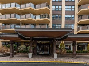 1805 215th Street 12F, Bayside NY 11360