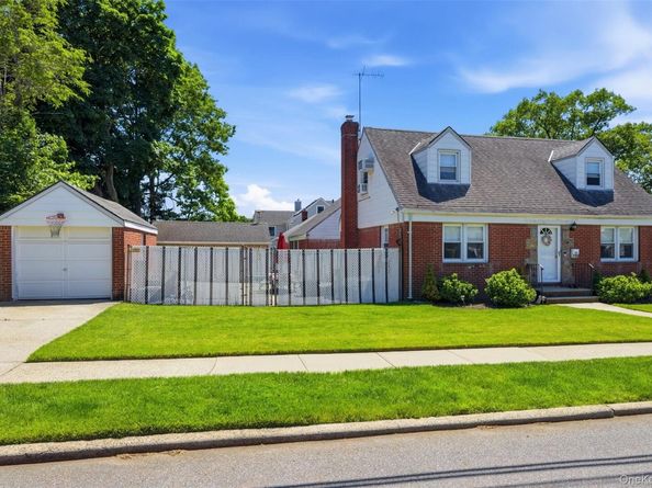 1155 Delmar Avenue, Franklin Square NY 11010