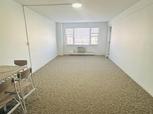 89-15 PARSONS Boulevard 10E, Jamaica Hills NY 11432