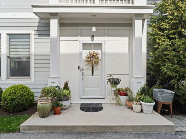 19 Island Point 19, Bronx NY 10464