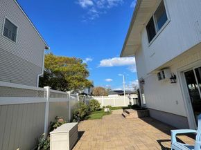 341 Green Court, Oceanside NY 11572