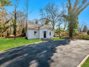 624 Townline Road, Hauppauge NY 11788