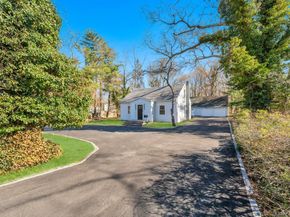 624 Townline Road, Hauppauge NY 11788