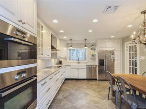 3 Clemson Lane, Woodbury NY 11797