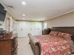 3 Clemson Lane, Woodbury NY 11797