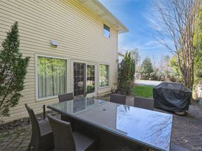 3 Clemson Lane, Woodbury NY 11797