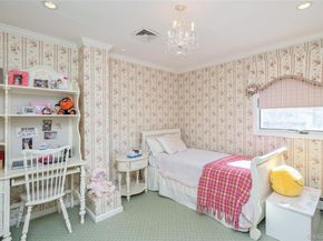 3 Clemson Lane, Woodbury NY 11797