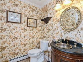 3 Clemson Lane, Woodbury NY 11797