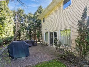 3 Clemson Lane, Woodbury NY 11797