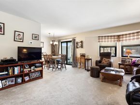 37 Sussex Drive B, Yorktown Heights NY 10598