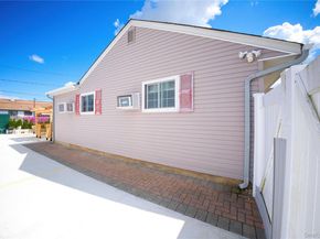 65 Cheshire Road, Bethpage NY 11714