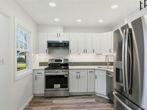 56 Pennaquid Road, Coram NY 11727