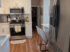 84 Woodlawn Avenue, Valley Stream NY 11581