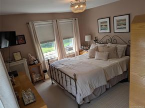 84 Woodlawn Avenue, Valley Stream NY 11581