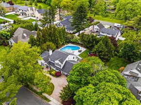 18 Sherwood Lane, Roslyn Heights NY 11577
