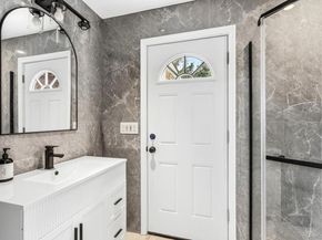 18 Sherwood Lane, Roslyn Heights NY 11577