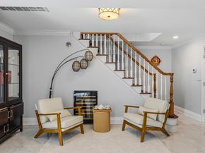 18 Sherwood Lane, Roslyn Heights NY 11577