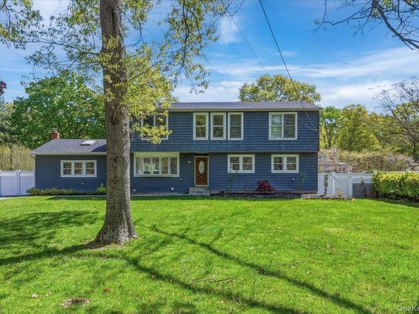 1189 Terry Road, Ronkonkoma NY 11779