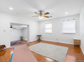 42 Pebble Lane, Deer Park NY 11729