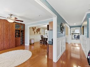 28 Manchester Lane, Stony Brook NY 11790