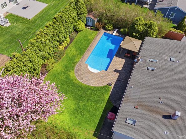 28 Manchester Lane, Stony Brook NY 11790